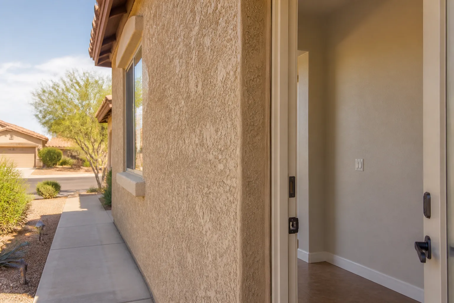 Stucco vs. Drywall: What’s the Difference, and Which Does My Mesa Home Have?